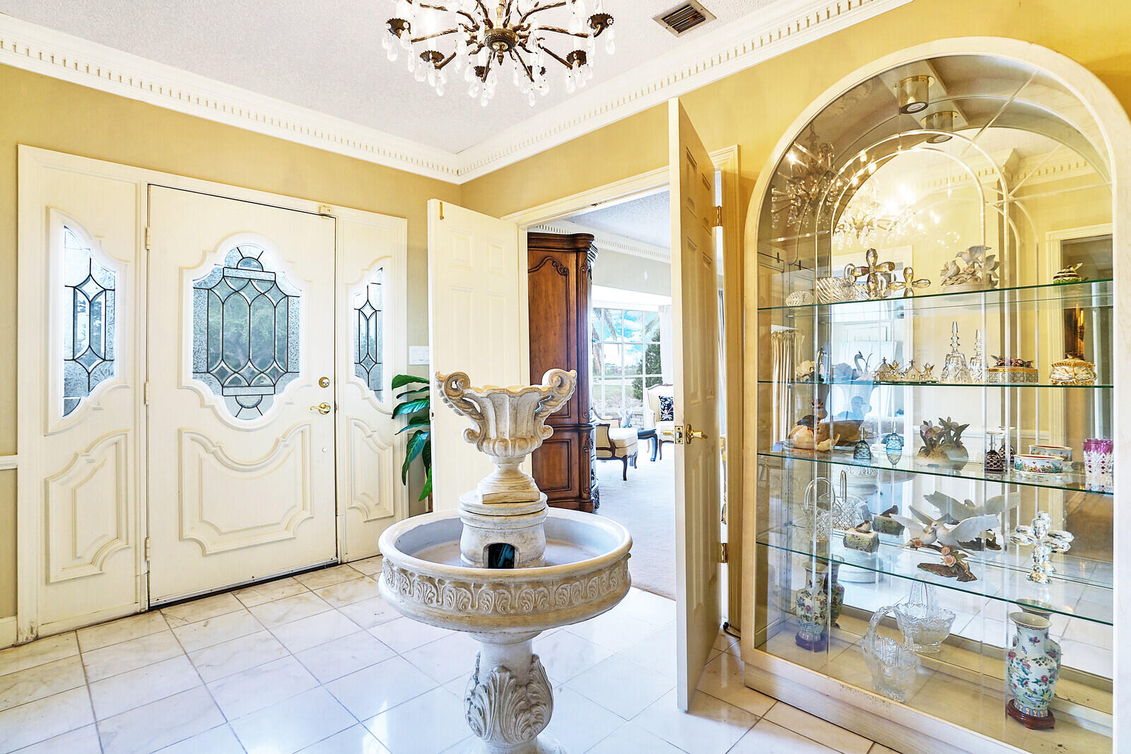 1101 Tabit Road Belle Glade, FL 33430 - Photo 4 of 43 Foyer