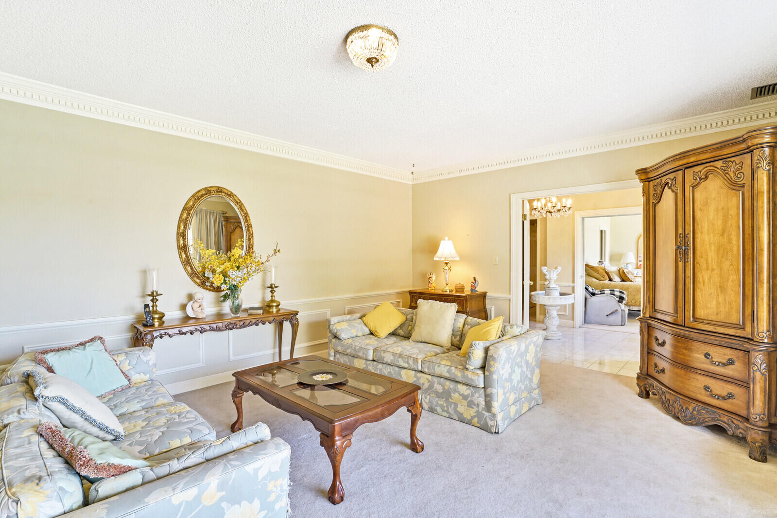 1101 Tabit Road Belle Glade, FL 33430 - Photo 6 of 43 living room