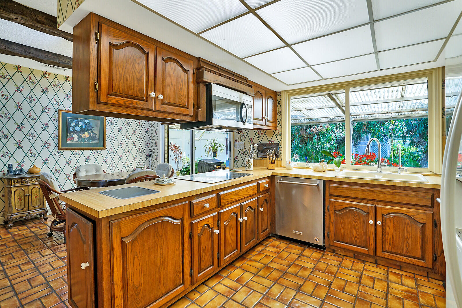 1101 Tabit Road Belle Glade, FL 33430 - Photo 8 of 43 kitchen