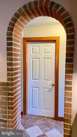 $2,000 | 2223 Noble Street, West Lawn, PA 19609