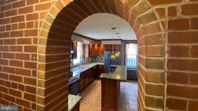 $2,000 | 2223 Noble Street, West Lawn, PA 19609