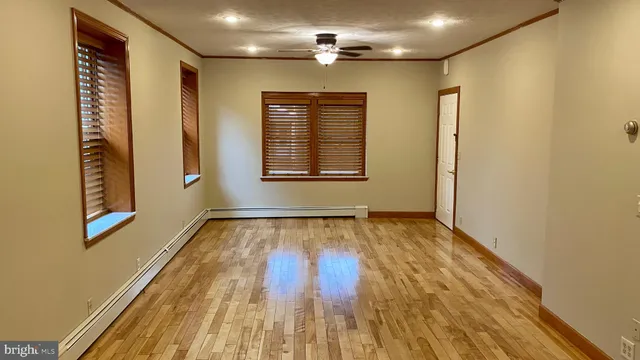 $2,000 | 2223 Noble Street, West Lawn, PA 19609