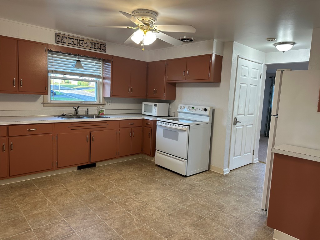 127 Pierce Avenue, Unit 1 Endwell, NY 13760 - Photo 4 of 10