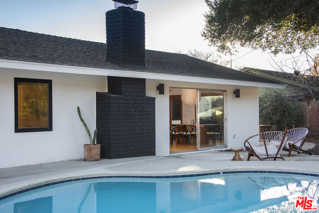 530 Pleasant Avenue Ojai, CA 93023 - Photo 3 of 29 a view of house with outdoor space