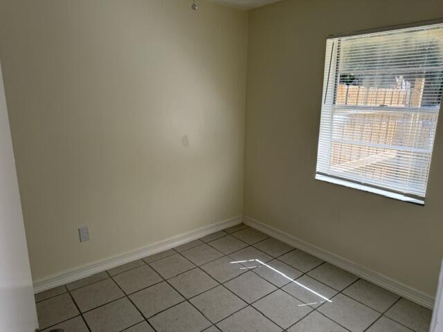 4935 Gulfstream Road Lake Worth, FL 33461 - Photo 8 of 12 IMG_6524