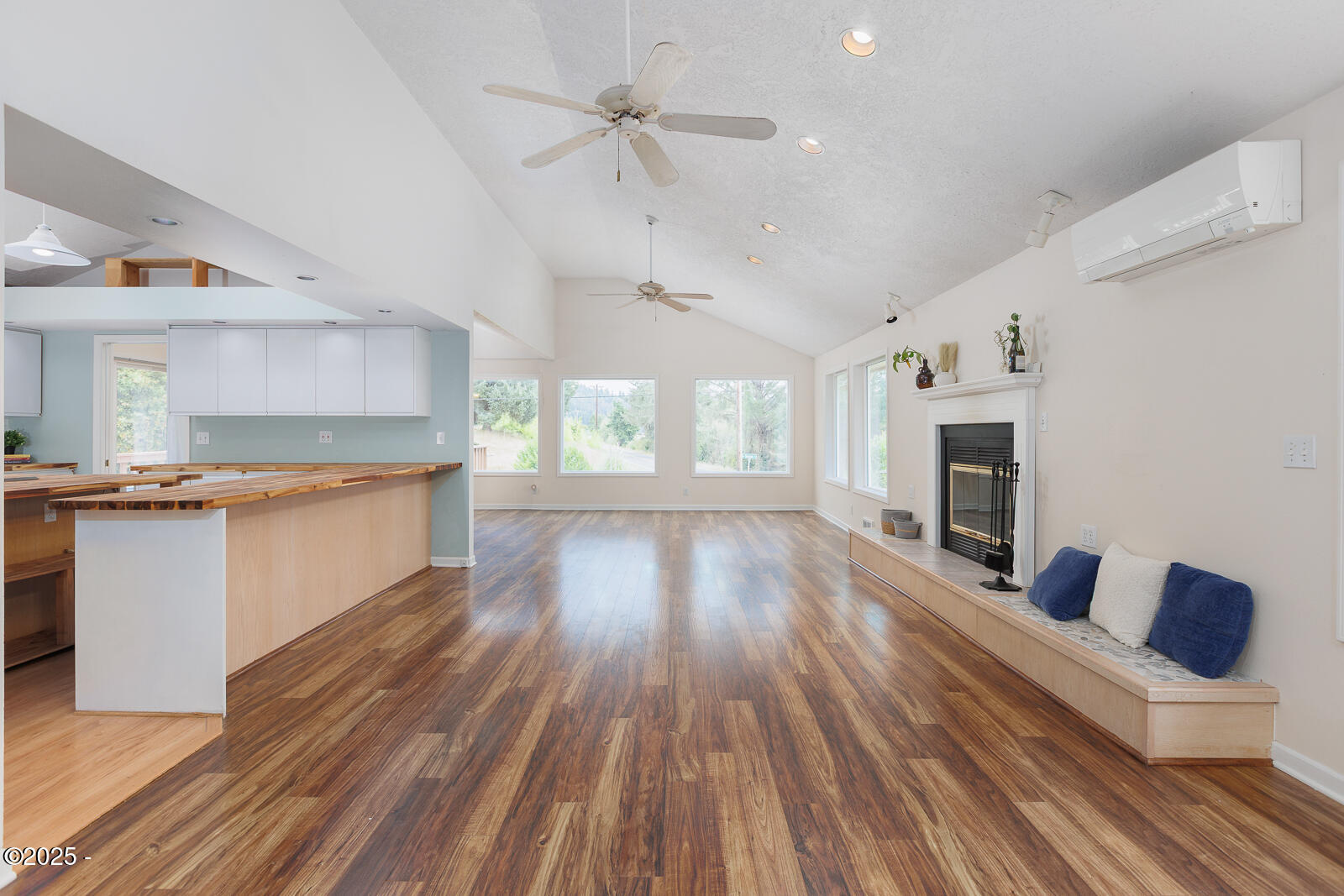 568 Southeast Benson Road Newport, OR 97365 - Photo 8 of 60 -04