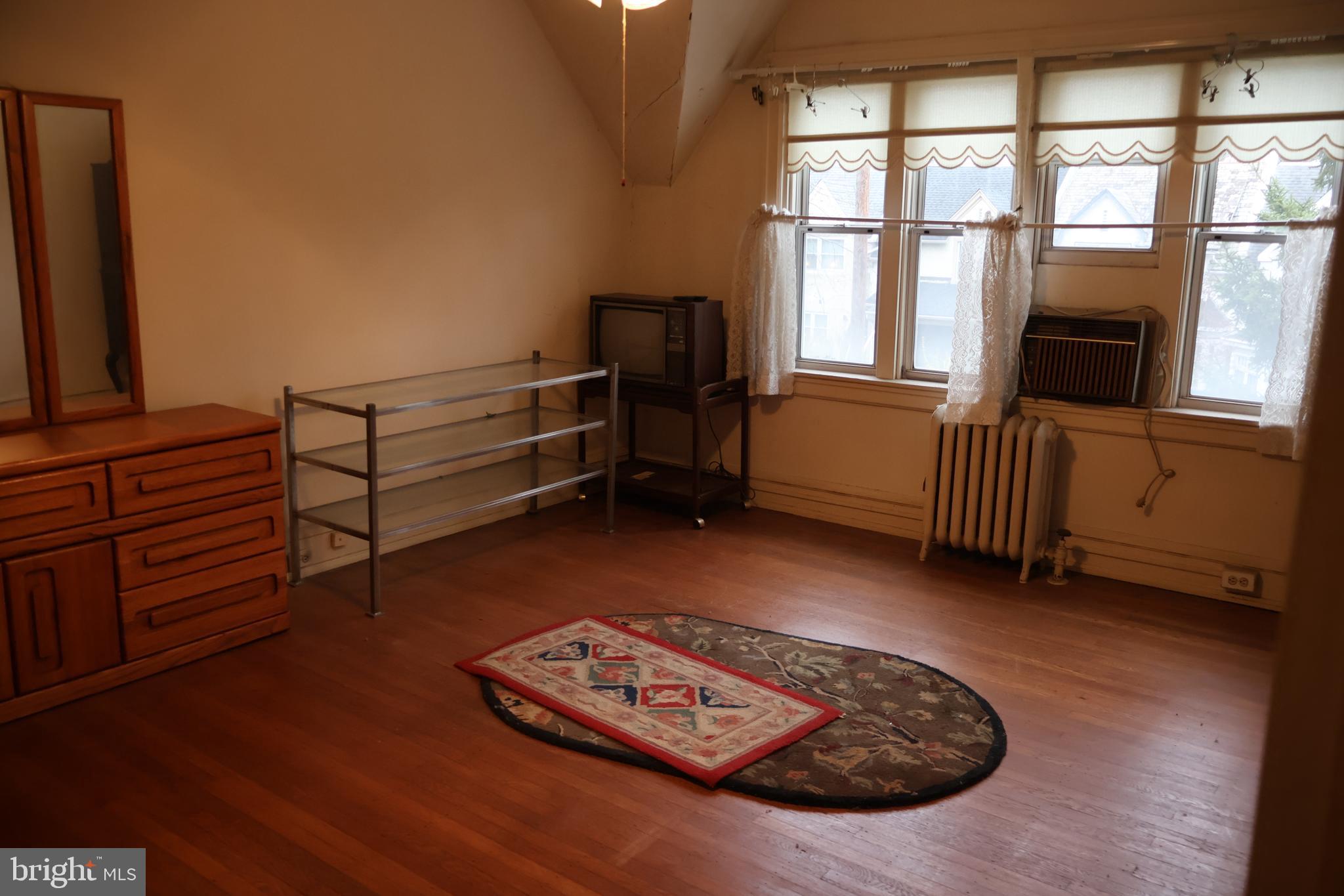 6485 Morris Park Road Philadelphia, PA 19151 - Photo 9 of 26 Bedroom 1