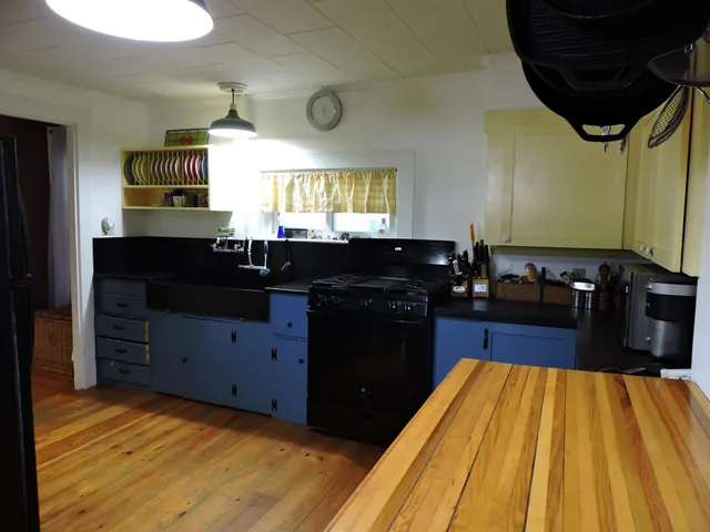 $289,900 | 67 Church Street, Gardiner, ME 04345