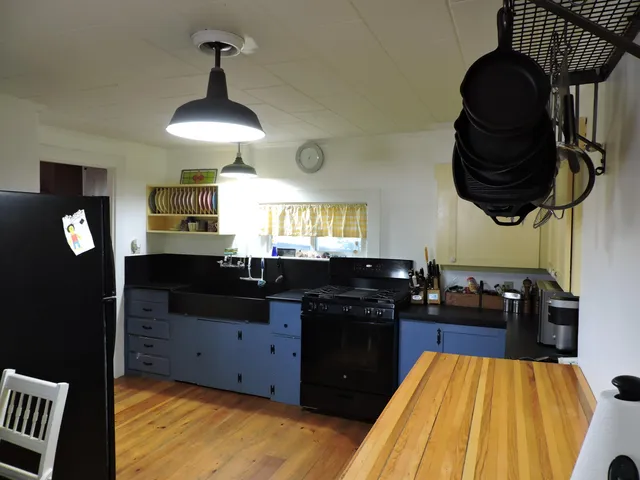 $289,900 | 67 Church Street, Gardiner, ME 04345