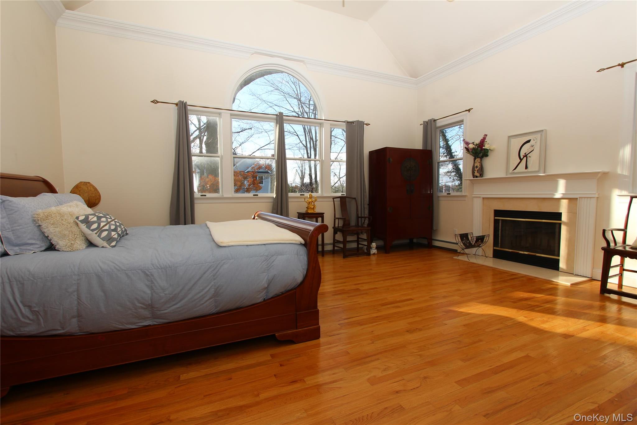 445 Grace Church Street Rye, NY 10580 - Photo 9 of 20 Primary Bedroom Suite