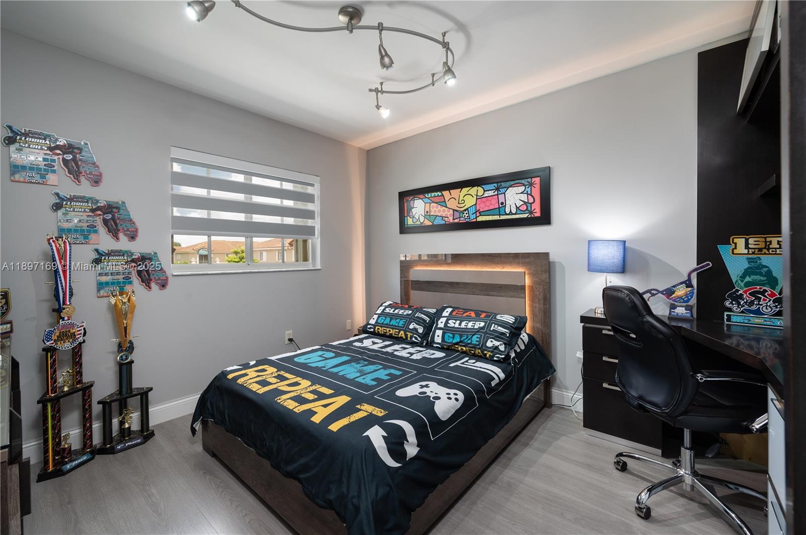 15863 Southwest 71st Street Miami, FL 33193 - Photo 27 of 35