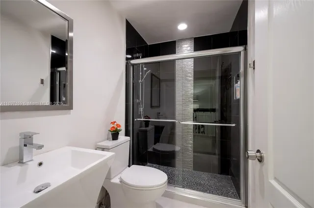 $549,000 | 15863 Southwest 71st Street, Miami, FL 33193