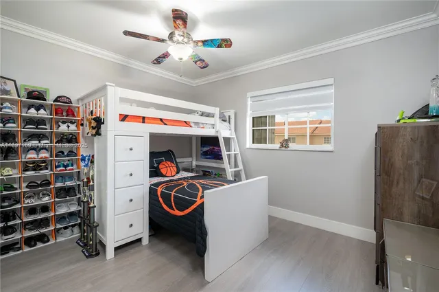 $549,000 | 15863 Southwest 71st Street, Miami, FL 33193