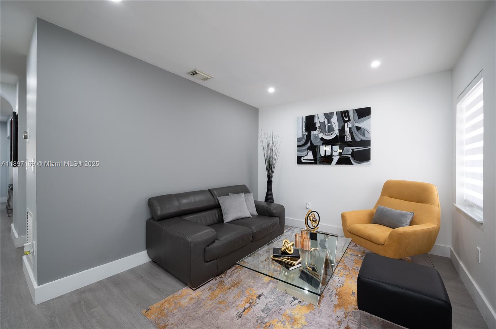 15863 Southwest 71st Street Miami, FL 33193 - Photo 4 of 35