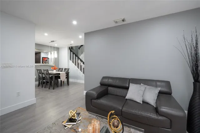 $549,000 | 15863 Southwest 71st Street, Miami, FL 33193