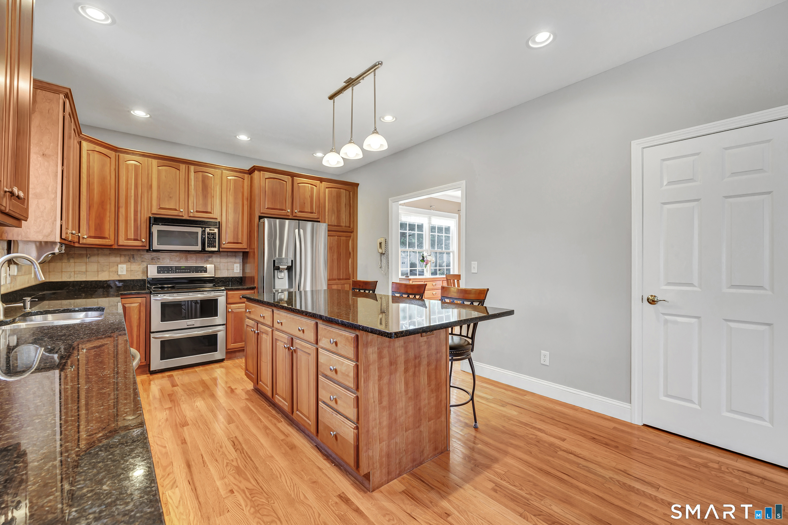 230 Fitch's Pass, Unit 230 Trumbull, CT 06611 - Photo 16 of 40