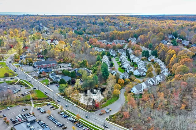 $679,000 | 230 Fitch's Pass, Unit 230, Trumbull, CT 06611