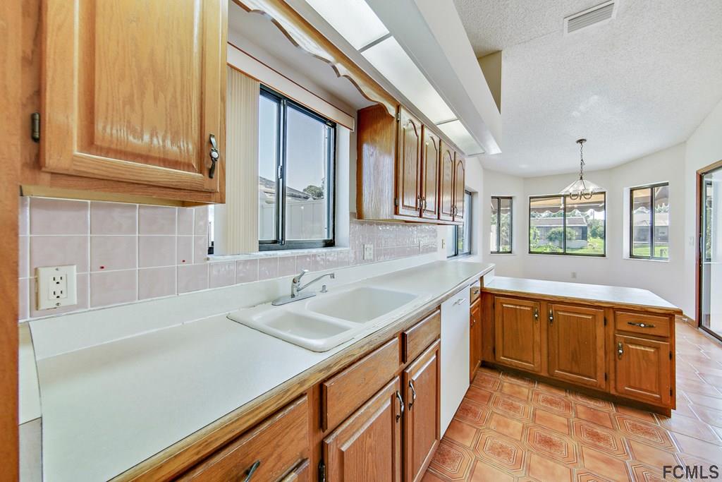 17 Colonial Court Palm Coast, FL 32137 - Photo 14 of 45