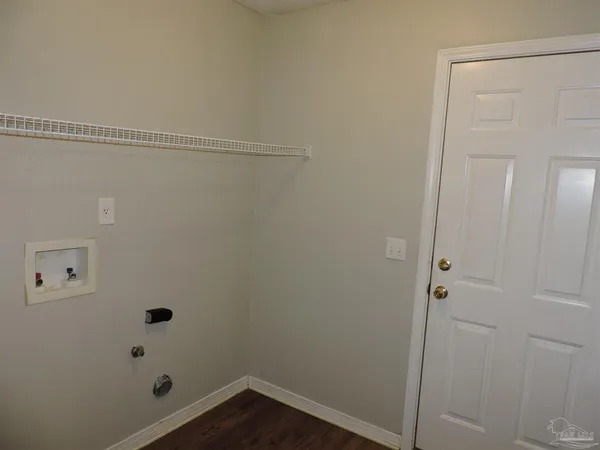 $1,895 | 1897 Gulf Bay Lane, Pensacola, FL 32506