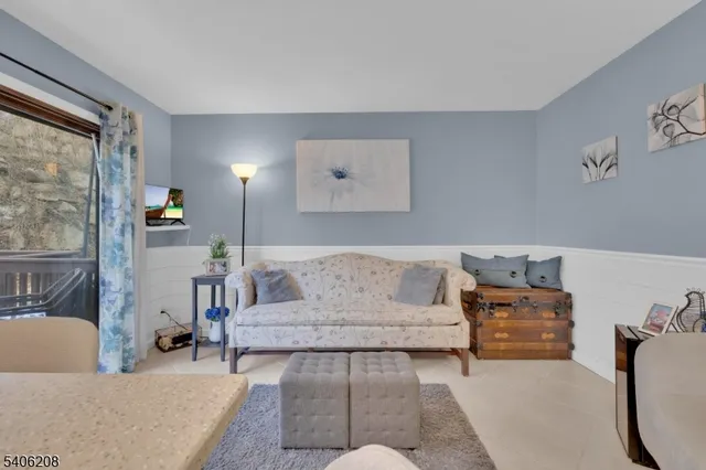 $389,000 | 329 Alpine Court, Unit 29, Stanhope, NJ 07874