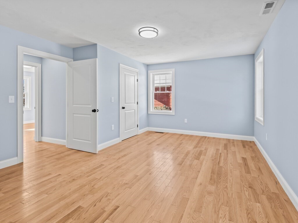 23 Orrison Street Worcester, MA 01609 - Photo 17 of 41