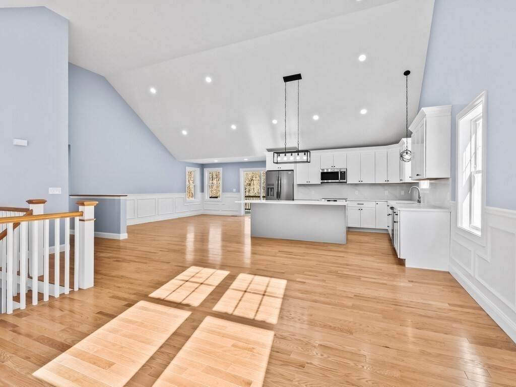 23 Orrison Street Worcester, MA 01609 - Photo 25 of 41