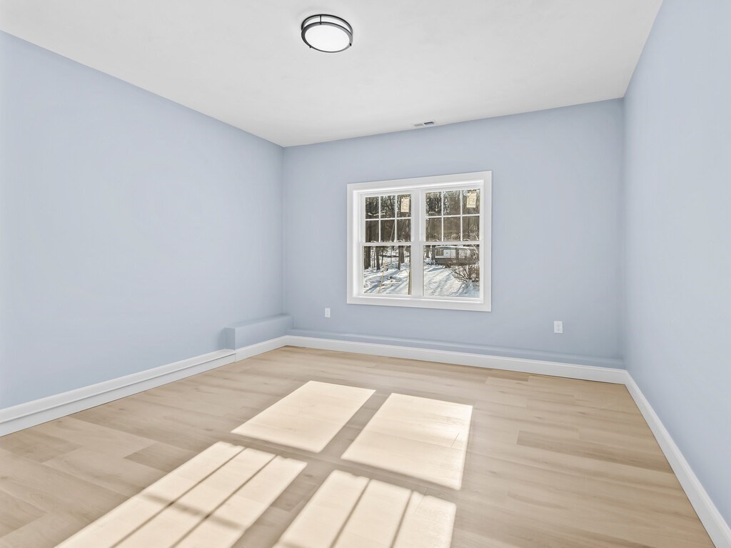 23 Orrison Street Worcester, MA 01609 - Photo 28 of 41