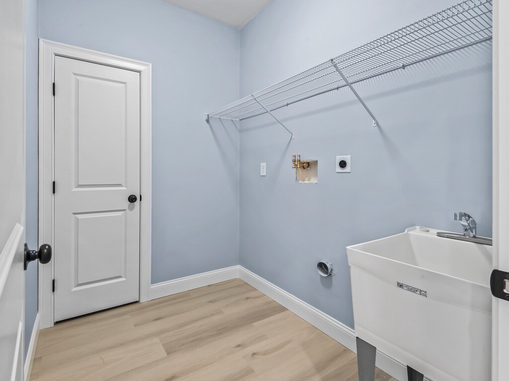 23 Orrison Street Worcester, MA 01609 - Photo 32 of 41