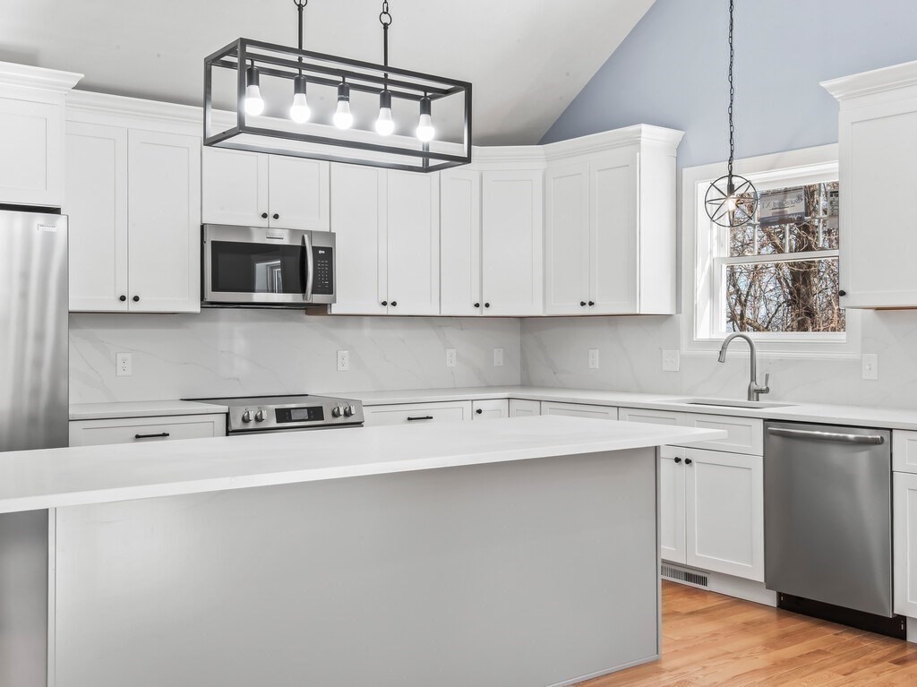 23 Orrison Street Worcester, MA 01609 - Photo 5 of 41