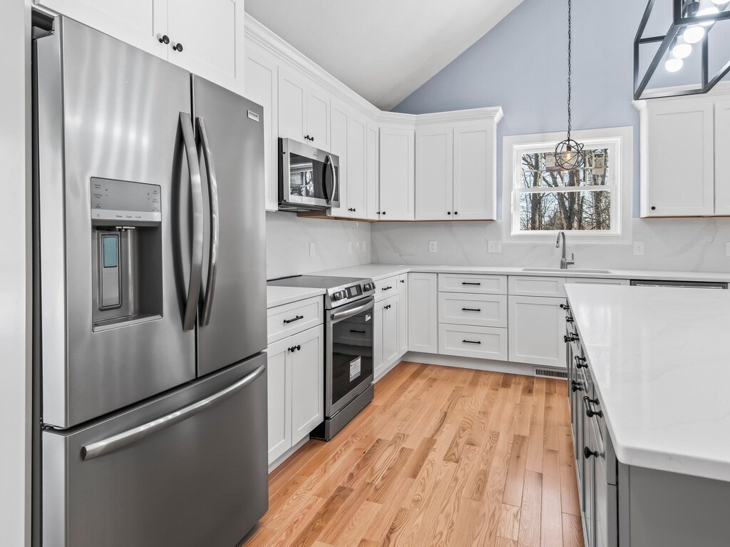 23 Orrison Street Worcester, MA 01609 - Photo 6 of 41