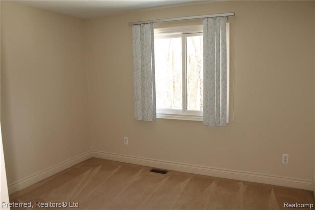 1264 North Lilley Road Canton, MI 48187 - Photo 23 of 34