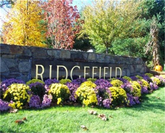 701 Ridgefield Circle, Unit D Clinton, MA 01510 - Photo 16 of 21 Gallery Image 16