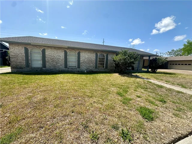 $2,000 | 4621 Haverhill Lane, Corpus Christi, TX 78411