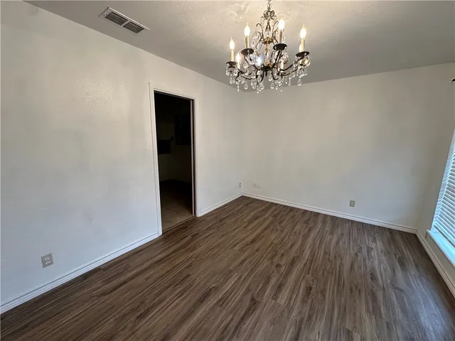 $2,000 | 4621 Haverhill Lane, Corpus Christi, TX 78411