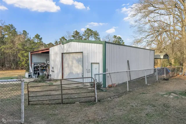 $899,000 | 276 East Bessie Street, Coushatta, LA 71019