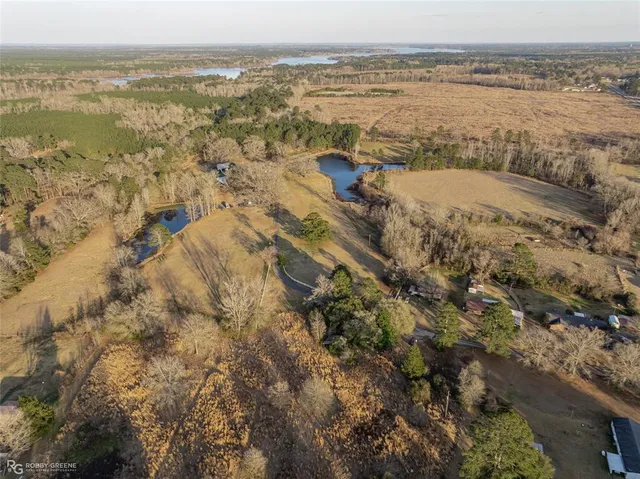 $899,000 | 276 East Bessie Street, Coushatta, LA 71019