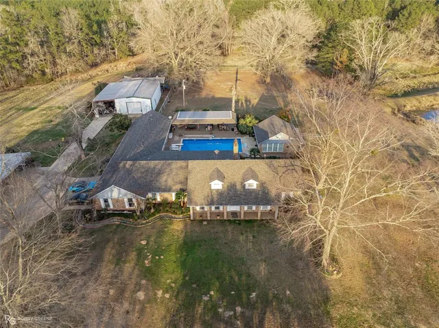 $899,000 | 276 East Bessie Street, Coushatta, LA 71019