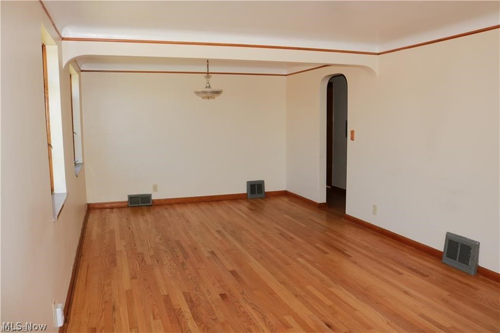 4093 Ridge Road Cleveland, OH 44144 - Photo 3 of 11 Gallery Image 3