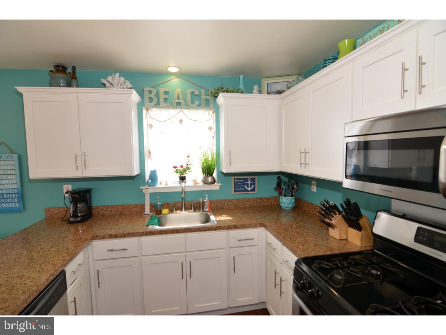 144 Crossing Way Clementon, NJ 08021 - Photo 6 of 24 Kitchen