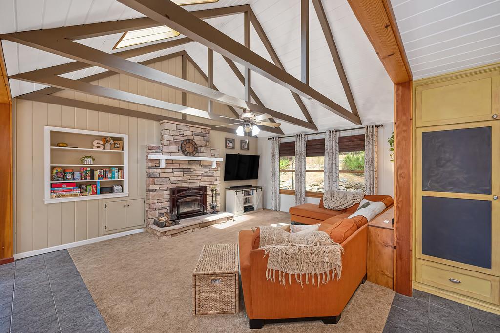 14067 Linden Road Grass Valley, CA 95945 - Photo 14 of 88