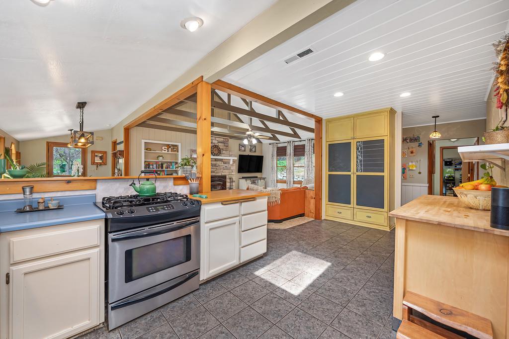 14067 Linden Road Grass Valley, CA 95945 - Photo 23 of 88