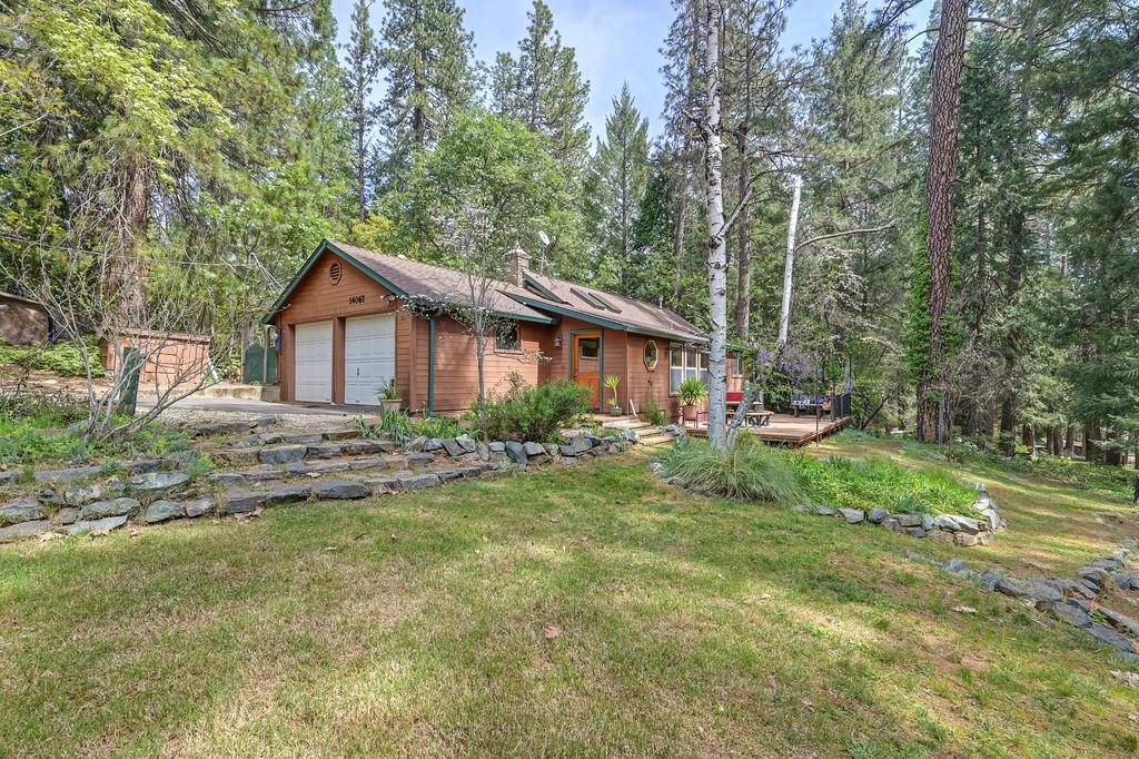 14067 Linden Road Grass Valley, CA 95945 - Photo 3 of 88