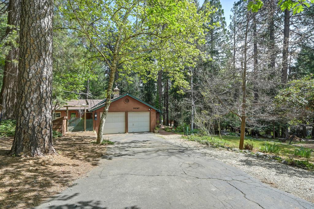 14067 Linden Road Grass Valley, CA 95945 - Photo 4 of 88
