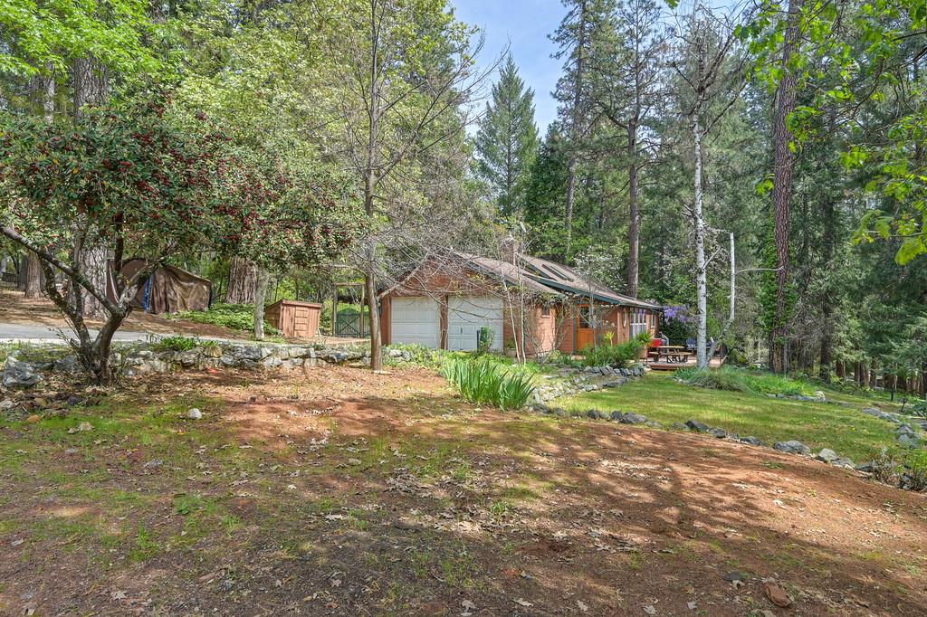 14067 Linden Road Grass Valley, CA 95945 - Photo 6 of 88