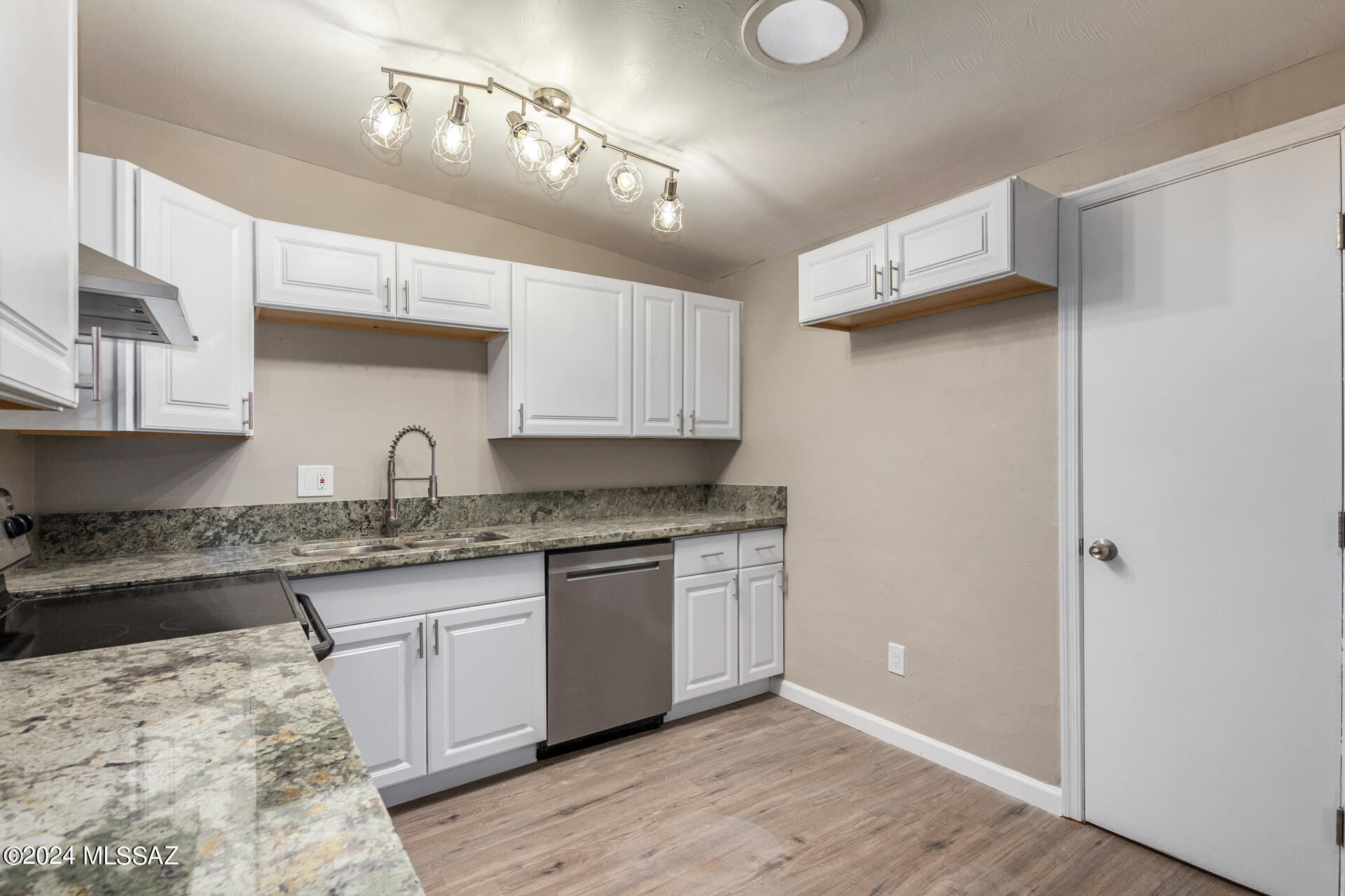 2057 West Wetmore Road Tucson, AZ 85705 - Photo 17 of 37 Gallery Image 17