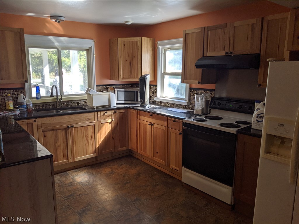 6556 Madison Road Thompson, OH 44086 - Photo 16 of 17