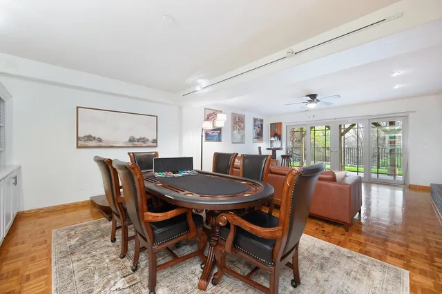 a view of yard with tree