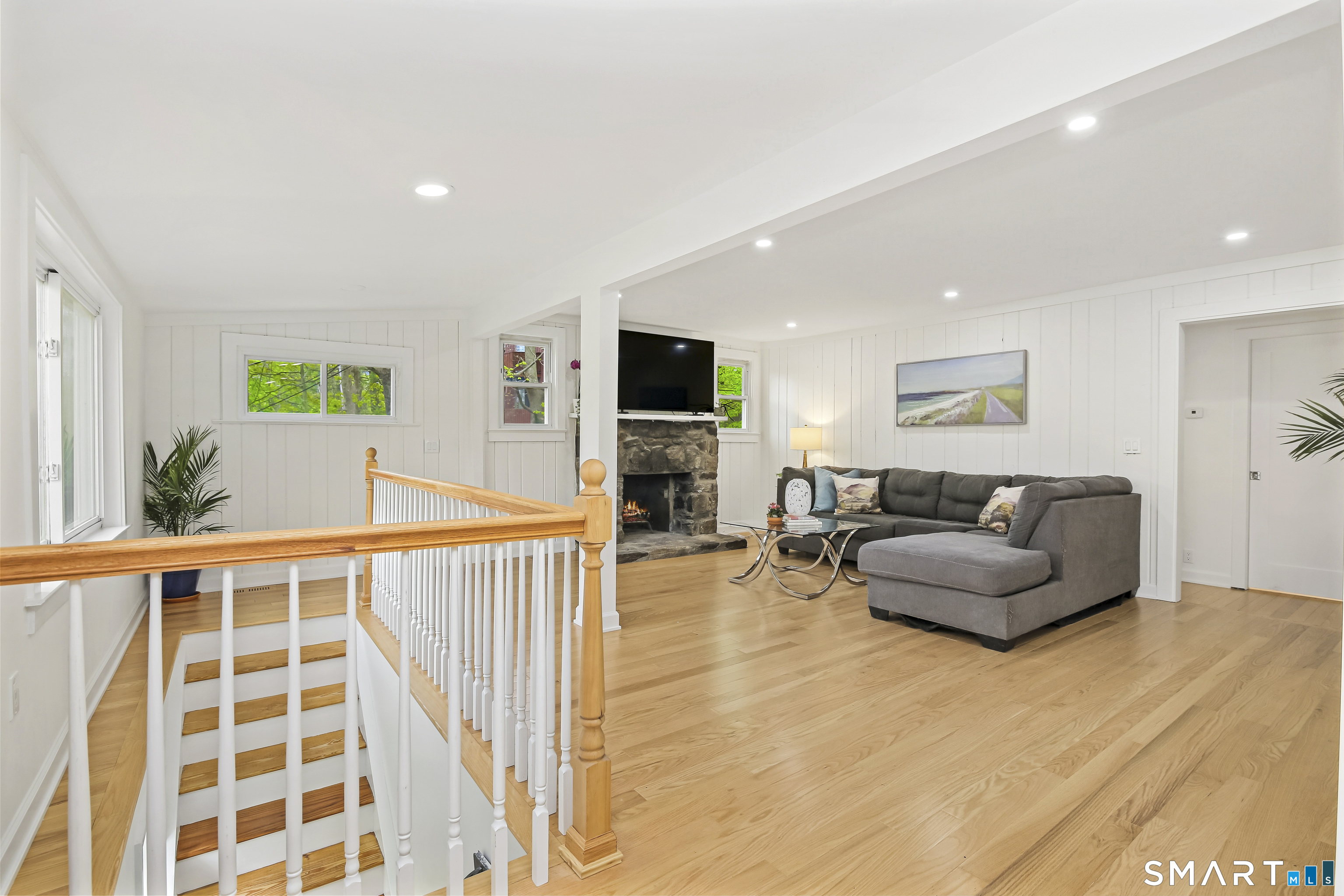 318 Mountain Road Ridgefield, CT 06877 - Photo 13 of 29