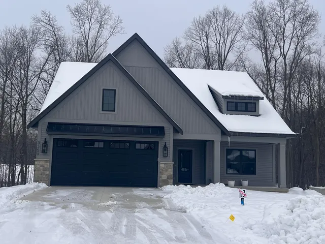 $736,915 | 3359 Ravinewood Court, Unit 13, Jenison, MI 49428