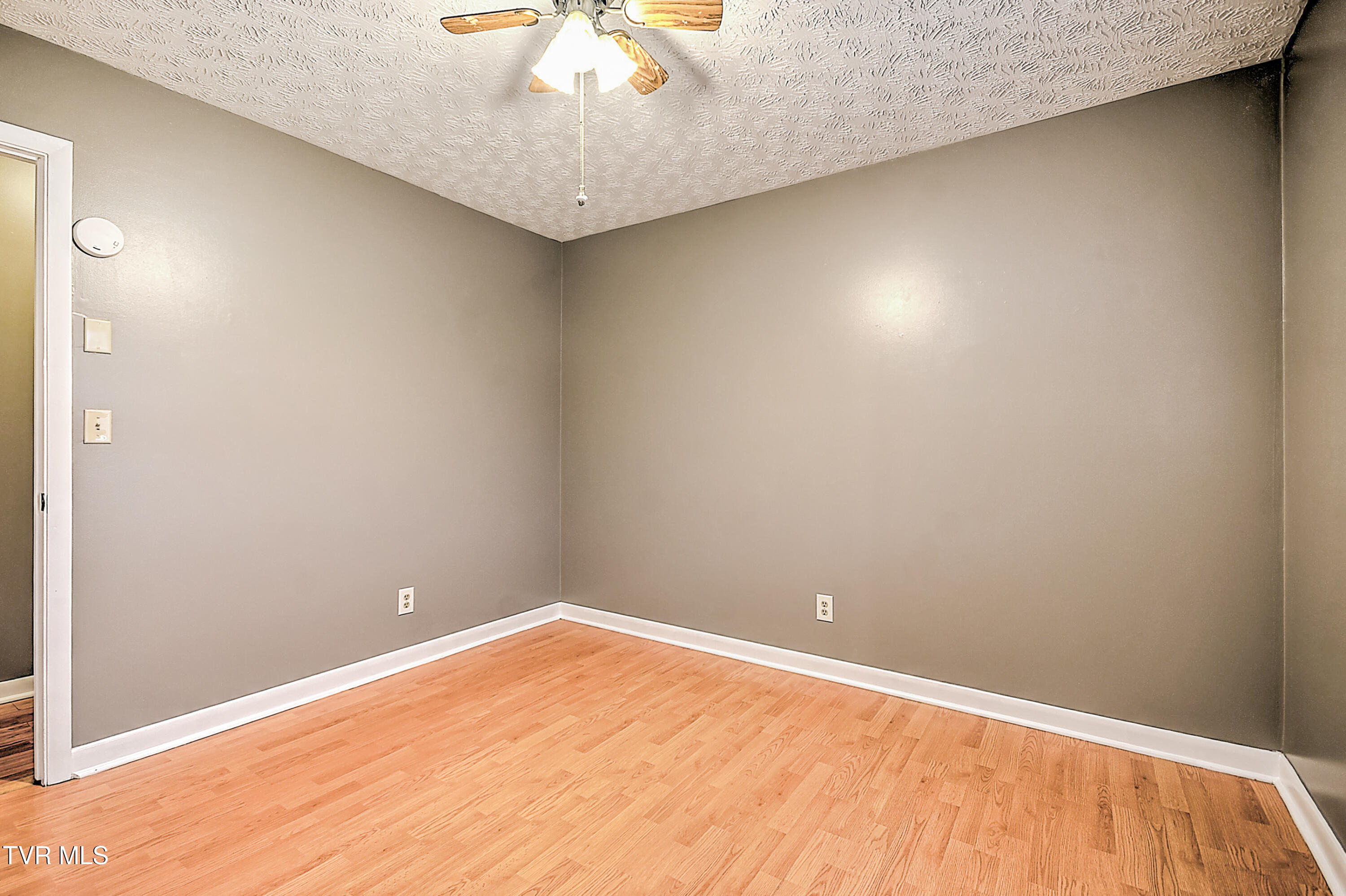 145 Pinecrest Road Church Hill, TN 37642 - Photo 19 of 45 145 Pinecrest Rd TV-22